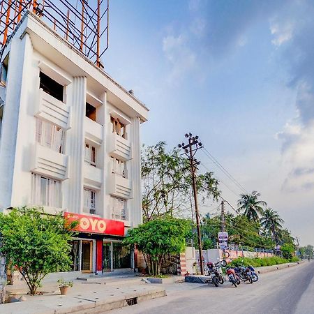 Oyo 13521 Sudhriti Hotel Siliguri Zewnętrze zdjęcie