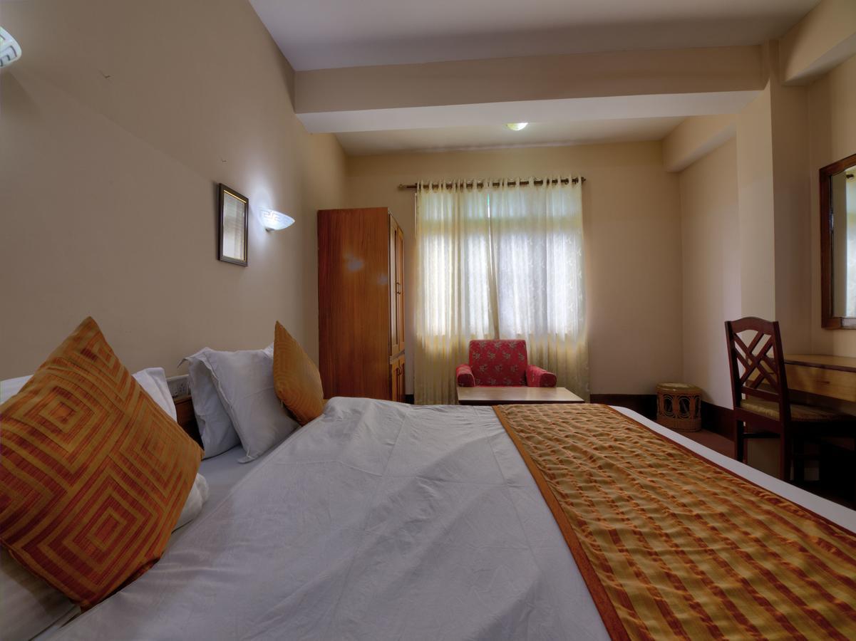 Oyo 13521 Sudhriti Hotel Siliguri Zewnętrze zdjęcie