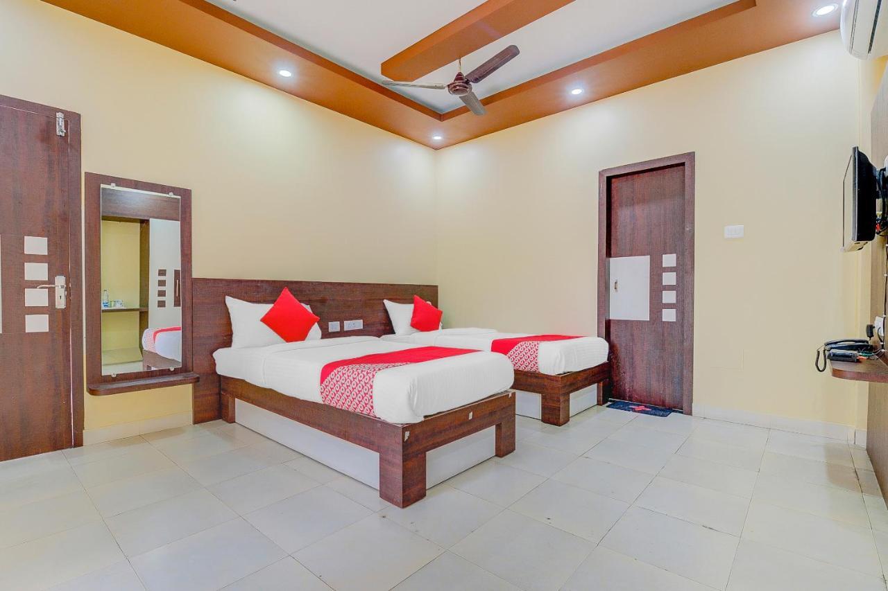 Oyo 13521 Sudhriti Hotel Siliguri Zewnętrze zdjęcie