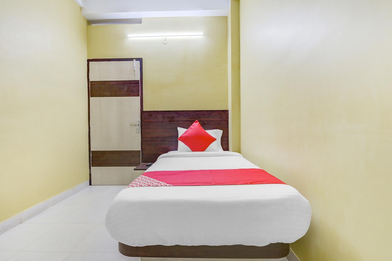 Oyo 13521 Sudhriti Hotel Siliguri Zewnętrze zdjęcie