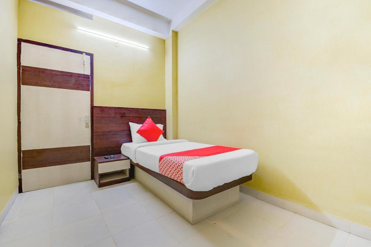 Oyo 13521 Sudhriti Hotel Siliguri Zewnętrze zdjęcie